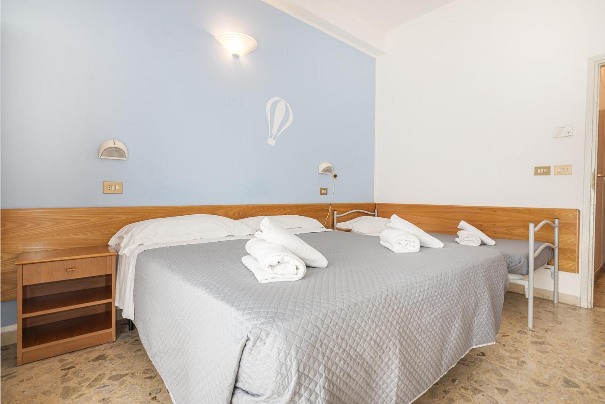 VIAGGY Hotel Santiago Rimini Esterno foto