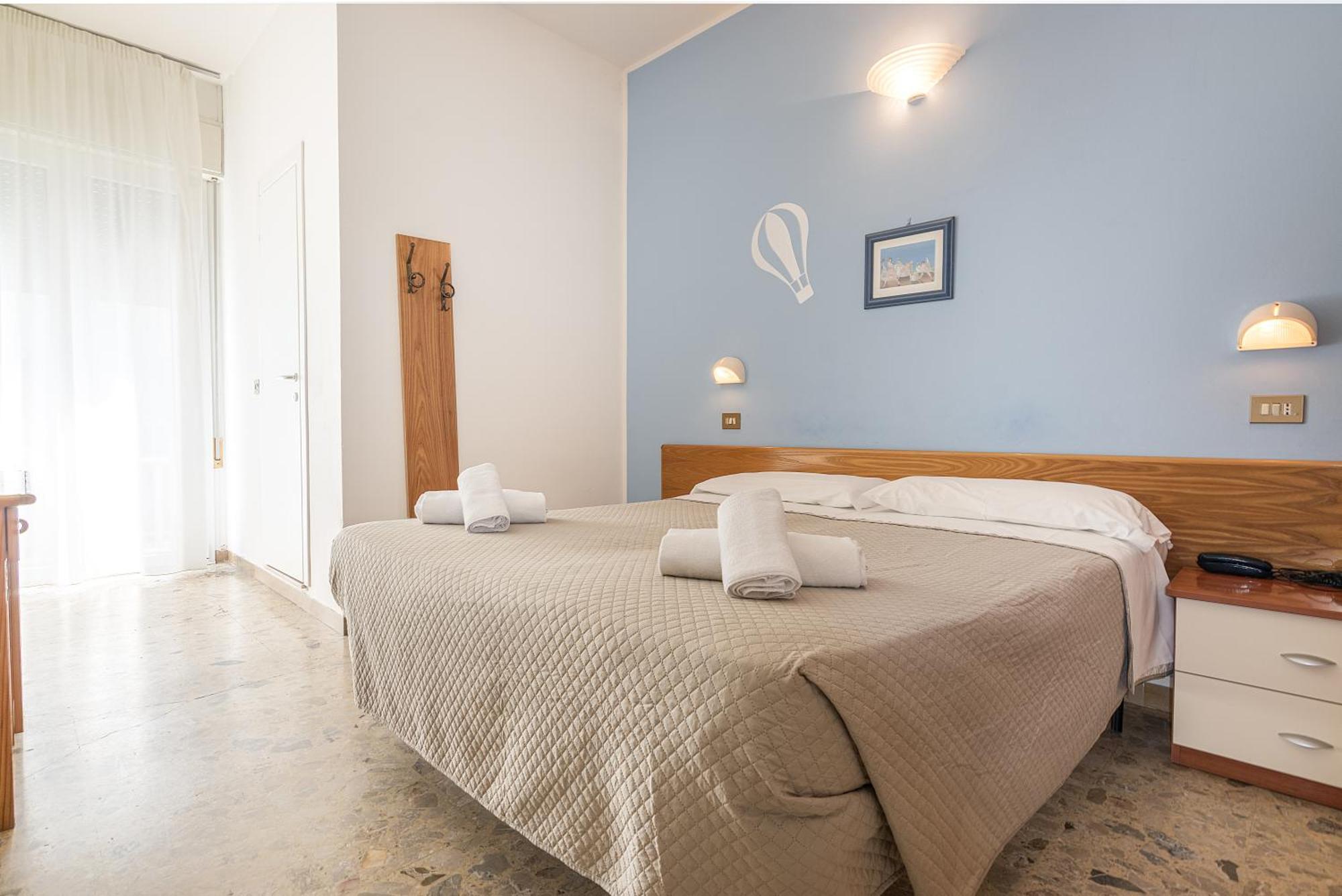 VIAGGY Hotel Santiago Rimini Esterno foto